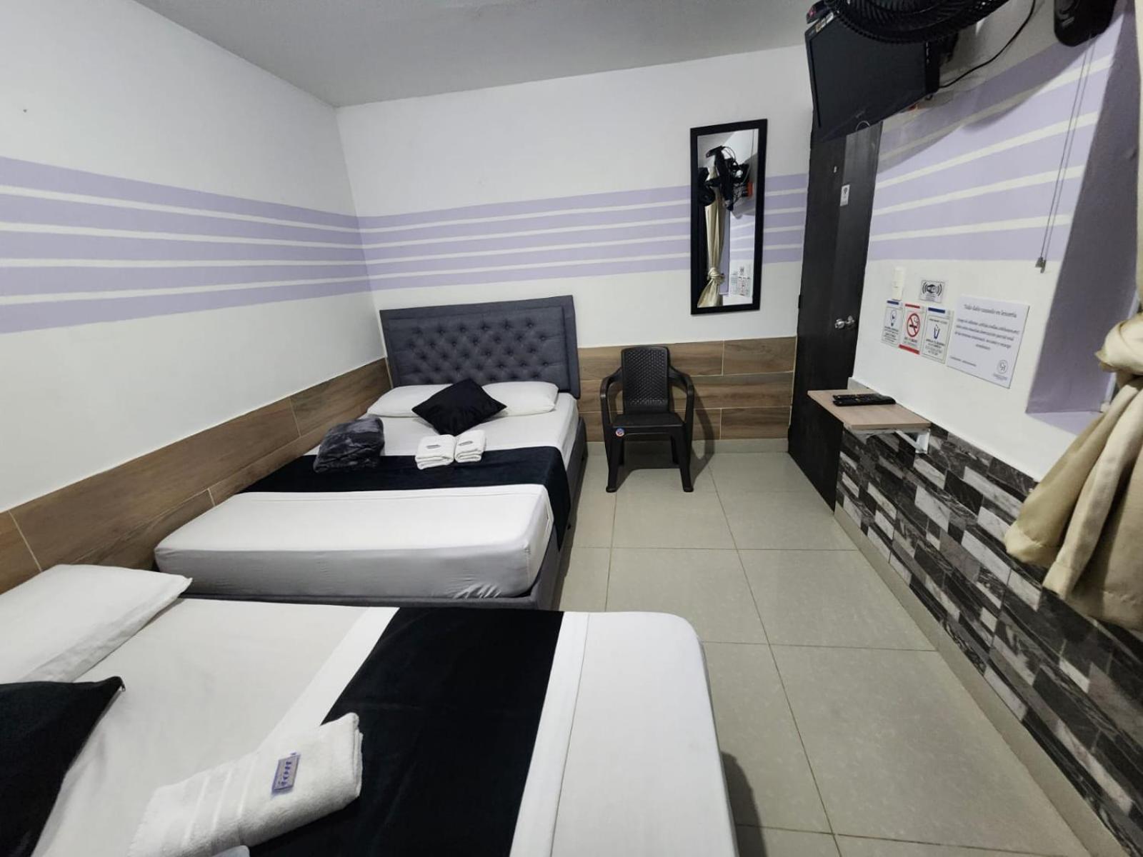 Hotel Medellin Calasanz Exterior photo