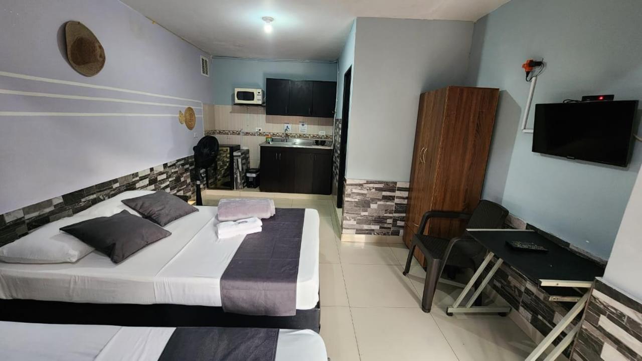 Hotel Medellin Calasanz Exterior photo